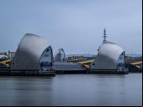 O projeto Thames Estuary 2100 é uma das maiores barreiras móveis contra inundações do mundo (Foto: Phil Dolby/Flickr-CC)