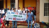 pessoas no mexico protestam por questões ambientais