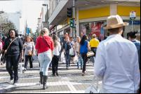 Uma Rua Completa respeita e responde aos usos existentes e planejados para o futuro da via (Foto: Daniel Hunter/WRI Brasil)
