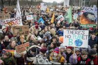 manifestantes pelo clima