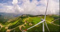Ação climática vigorosa, como o aumento da capacidade instalada de energia renovável, pode estimular o crescimento econômico enquanto reduz a poluição do ar (foto: Hahaheditor12667/Wikimedia Commons)