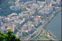 Espraiamento urbano no Rio de Janeiro causa prejuízos no PIB da cidade (Foto: Alejandro/Flickr)