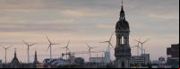 empresas e investidores devem ficar atentos a riscos climáticos. na foto, paisagem com turbinas eólicas na bélgica