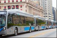 fila de ônibus elétricos em são paulo