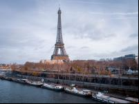 foto da torre eiffel em paris