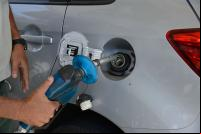 Ao optar pelo carro em vez do ônibus, uma pessoa contribui com 45 vezes mais emissões de dióxido de carbono na atmosfera e 30 vezes mais de monóxido de carbono (foto: Tomaz Silva/Agência Brasil)