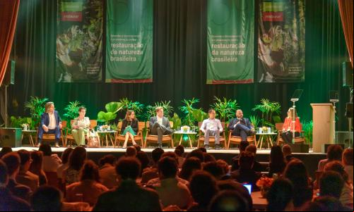 Evento de restauração florestal em São Paulo