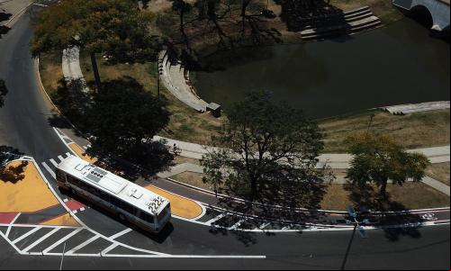 pintura no solo demarca mudança em raio de giro